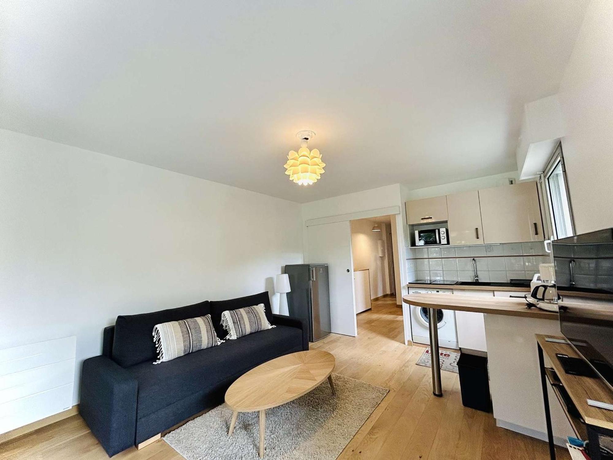 Appartement T2 Bis Avec Terrasse, Proche Parc Des Dryades Et - Les Pins - Fr-1-245-199